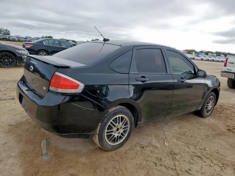 2010 FORD FOCUS SE  