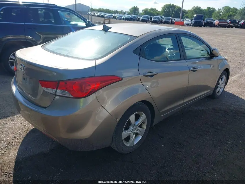 2013 HYUNDAI ELANTRA GLS