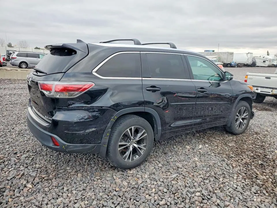 2016 TOYOTA HIGHLANDER XLE  