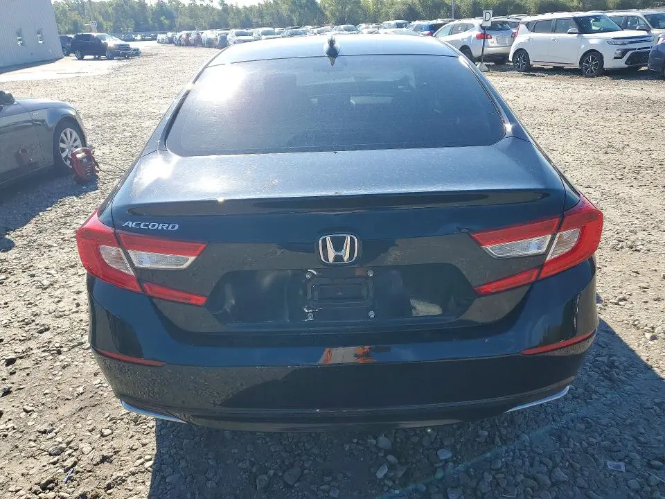 2022 HONDA ACCORD LX  