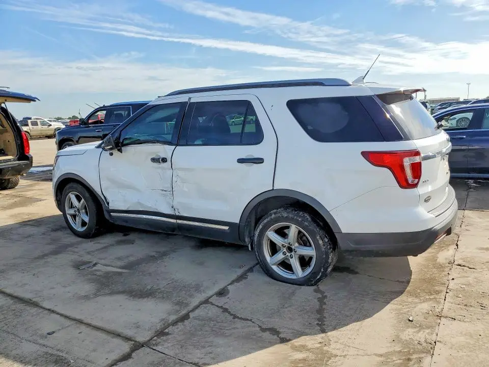 2019 FORD EXPLORER XLT  