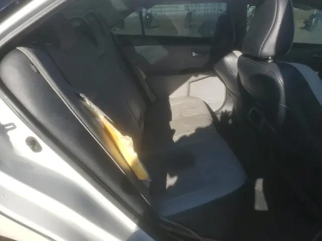2016 TOYOTA CAMRY LE  
