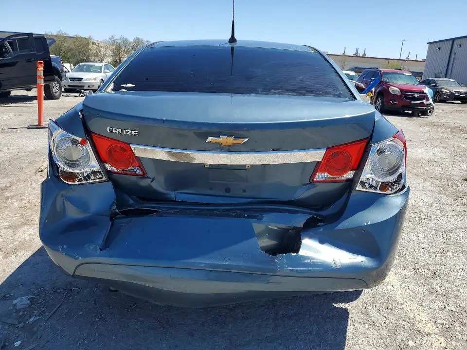 2012 CHEVROLET CRUZE LS  