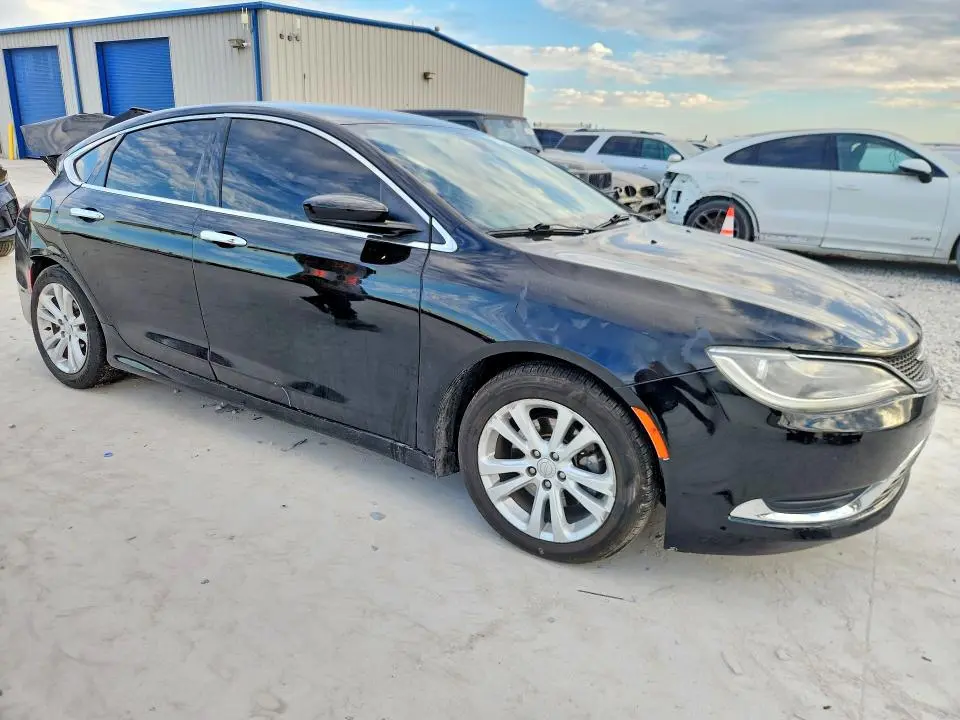 2015 CHRYSLER 200   