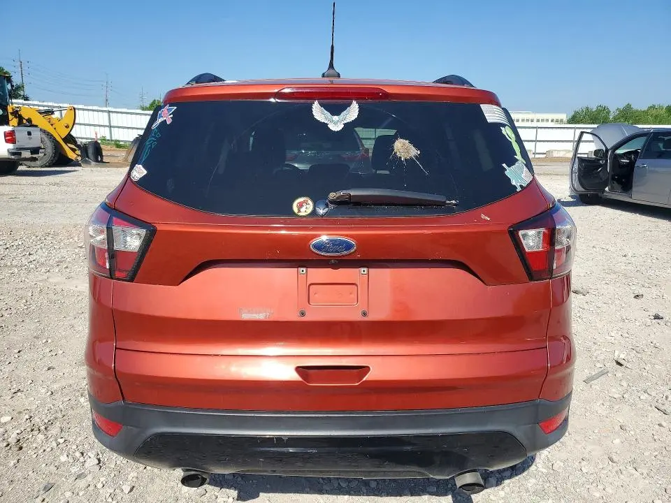 2019 FORD ESCAPE SE  