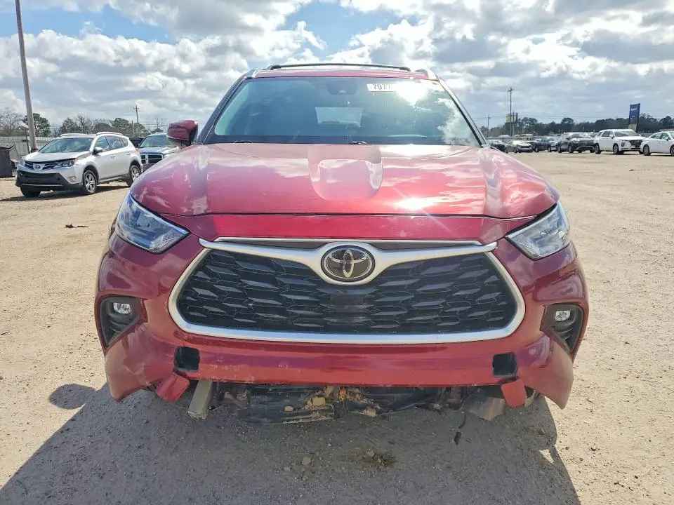 2020 TOYOTA HIGHLANDER XLE  