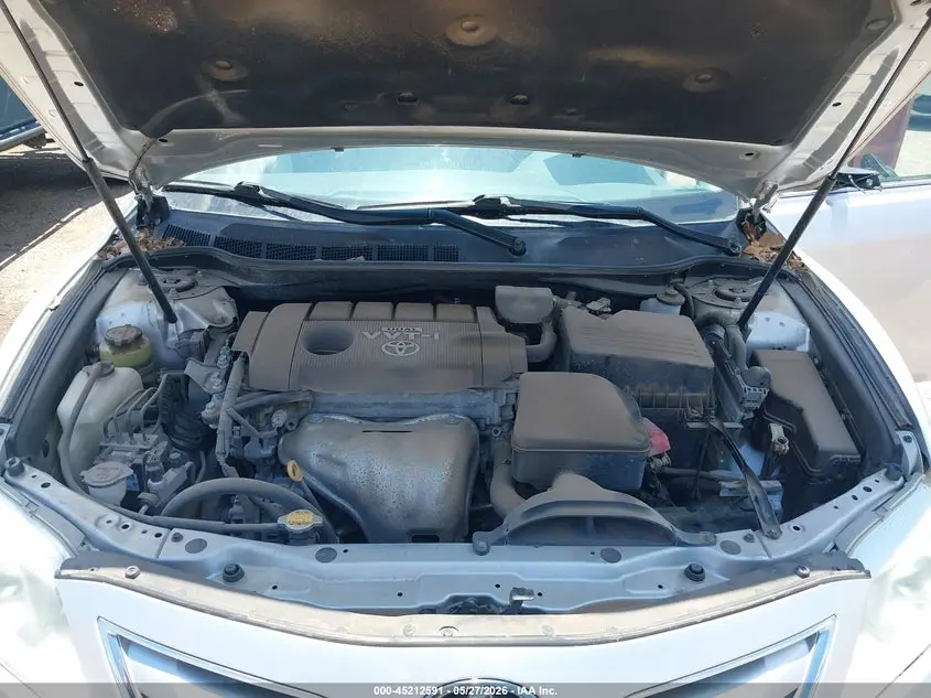 2010 TOYOTA CAMRY LE