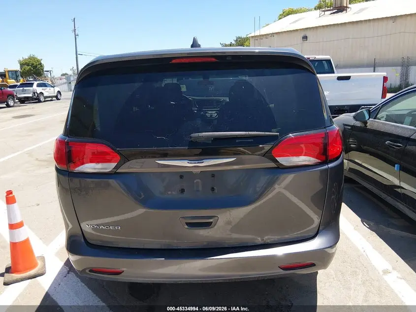 2020 CHRYSLER VOYAGER LX