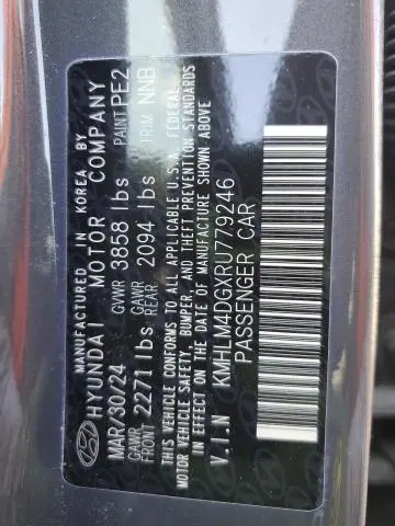 2024 HYUNDAI ELANTRA SEL  