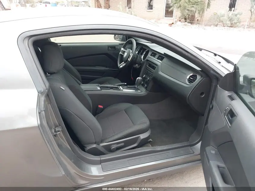 2014 FORD MUSTANG V6