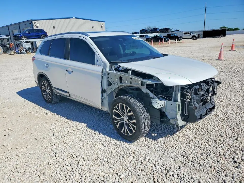 2017 MITSUBISHI OUTLANDER SE  