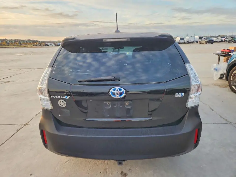 2012 TOYOTA PRIUS V THREE  