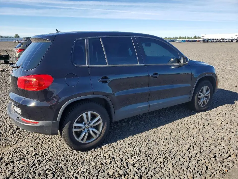 2012 VOLKSWAGEN TIGUAN S  