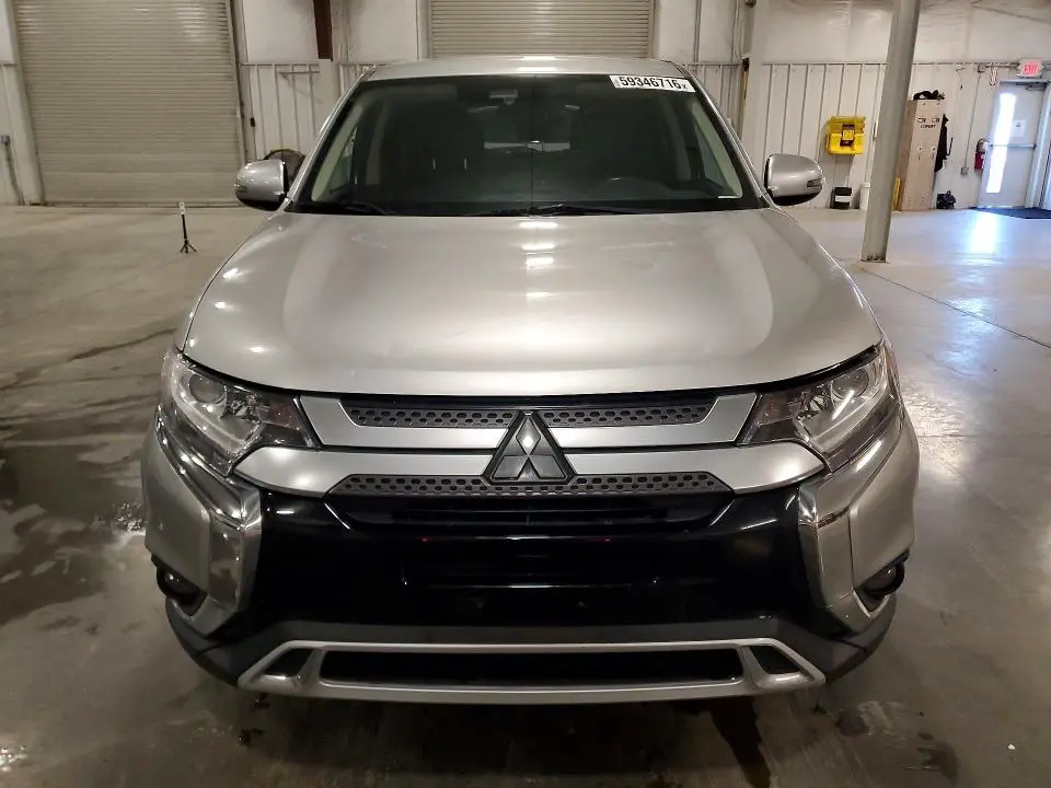 2020 MITSUBISHI OUTLANDER SE  