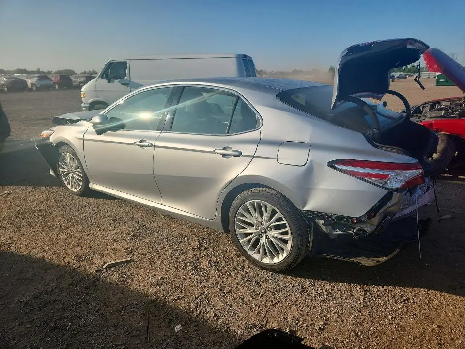 2018 TOYOTA CAMRY XLE  