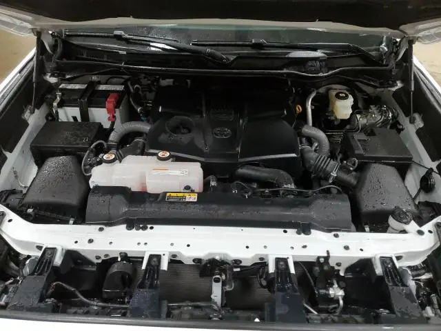 2024 TOYOTA TUNDRA CREWMAX SR  