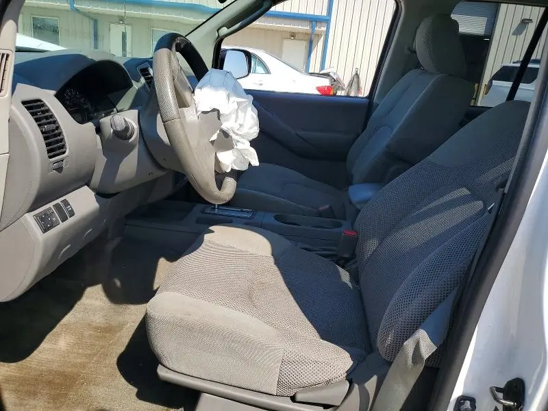 2011 NISSAN FRONTIER S  