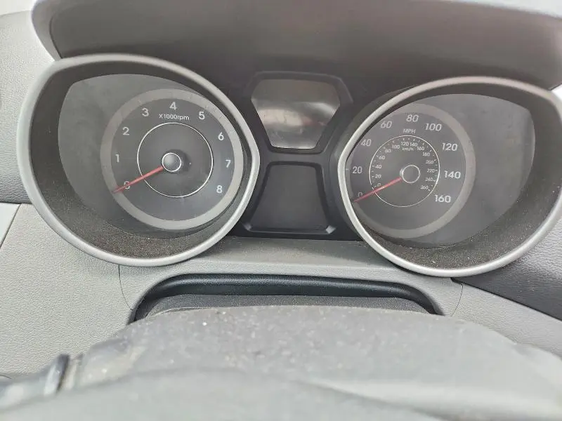 2011 HYUNDAI ELANTRA   