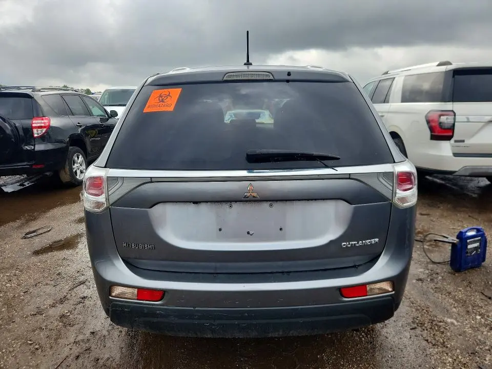 2014 MITSUBISHI OUTLANDER SE  
