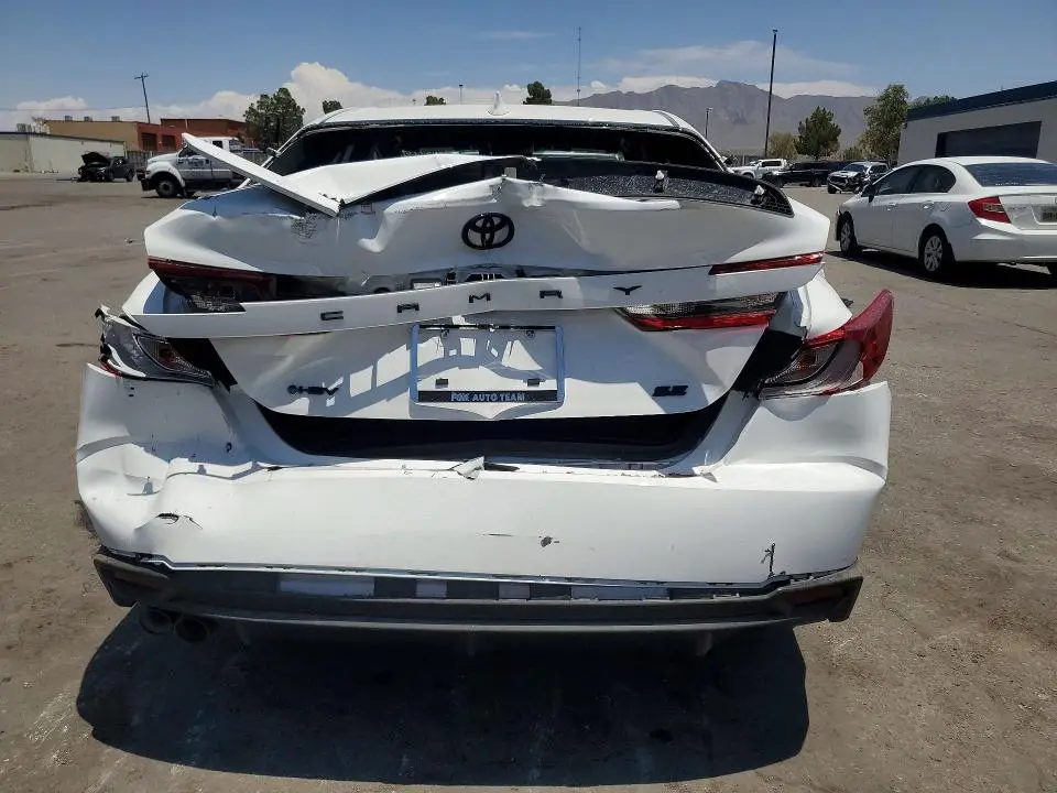 2026 TOYOTA CAMRY SE  