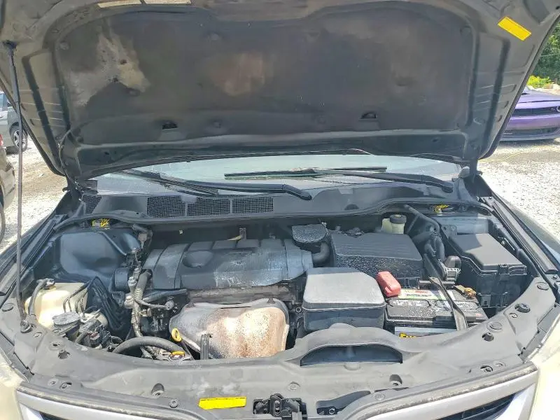 2013 TOYOTA VENZA LE  