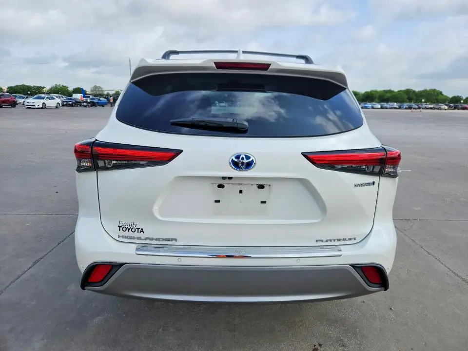 2021 TOYOTA HIGHLANDER HYBRID PLATINUM  