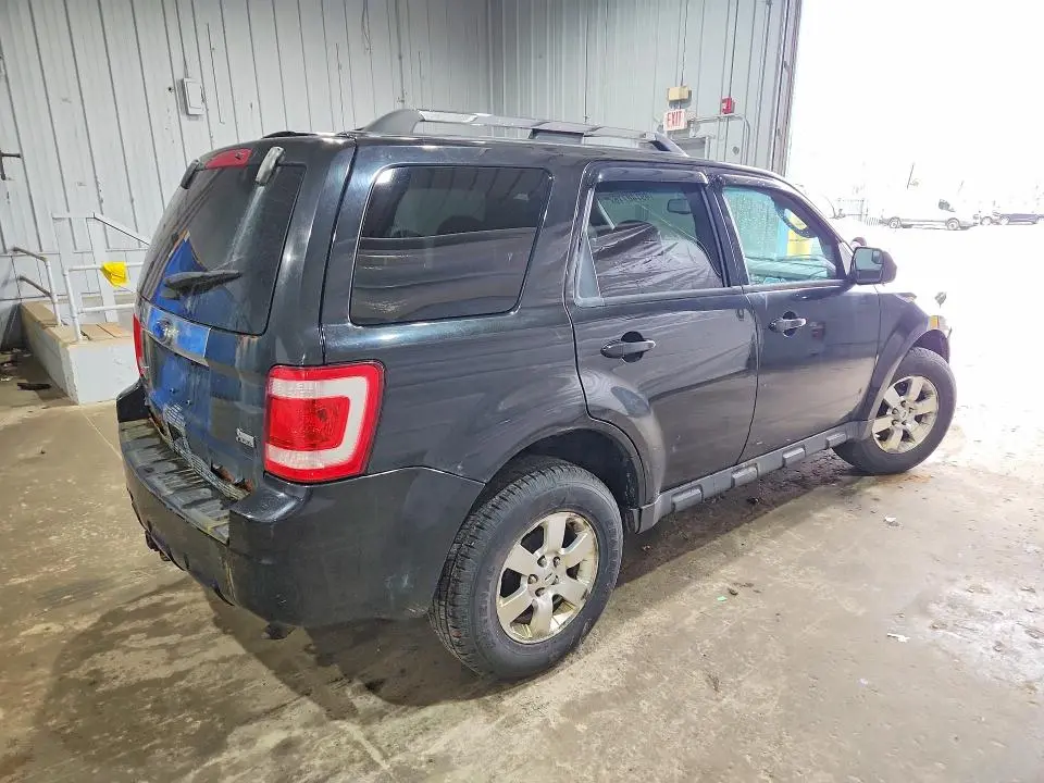 2011 FORD ESCAPE LIMITED  