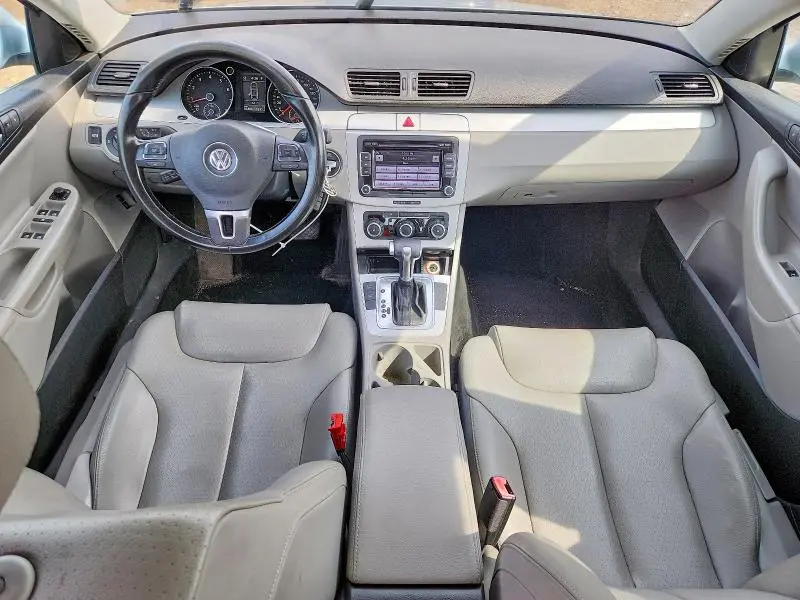 2010 VOLKSWAGEN PASSAT KOMFORT  