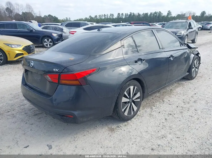2021 NISSAN ALTIMA SV FWD