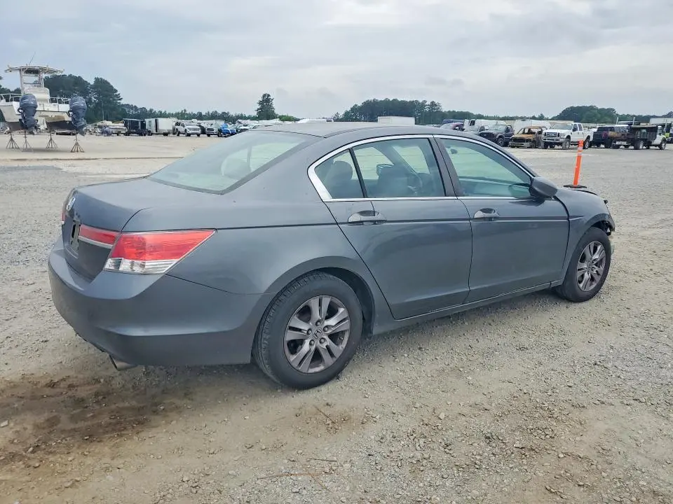 2011 HONDA ACCORD LXP  