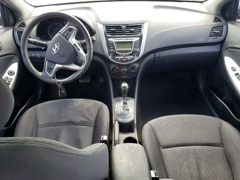 2013 HYUNDAI ACCENT SE  
