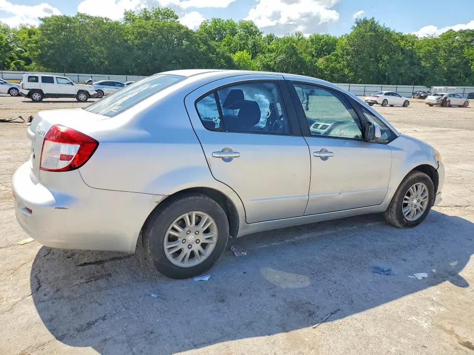 2013 SUZUKI SX4 LE  