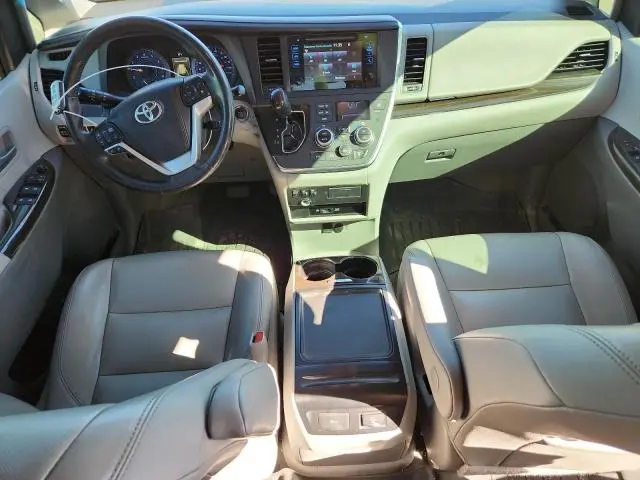 2015 TOYOTA SIENNA XLE  