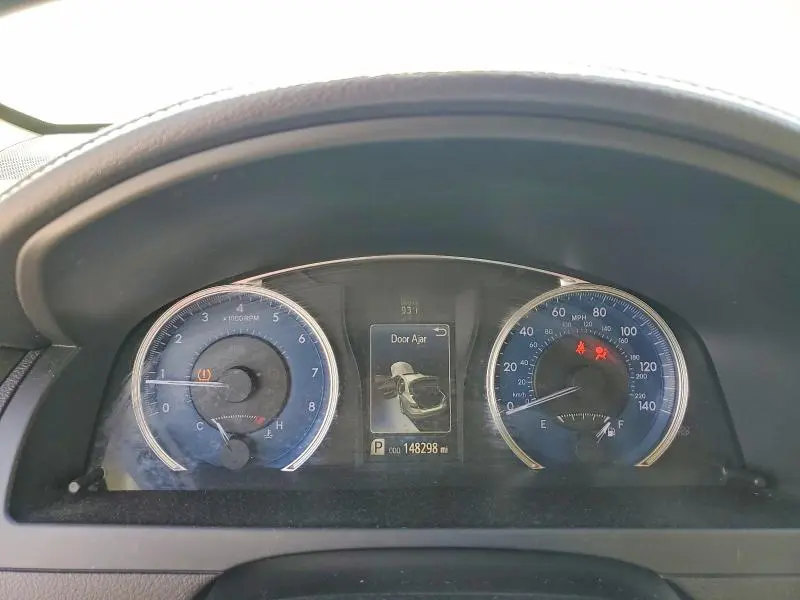 2015 TOYOTA CAMRY XLE V6  