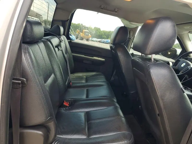 2011 CHEVROLET SILVERADO K1500 LT  