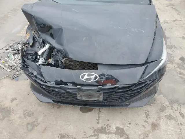 2022 HYUNDAI ELANTRA SE