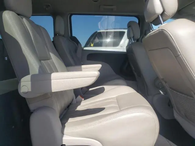 2013 CHRYSLER TOWN & COUNTRY TOURING  