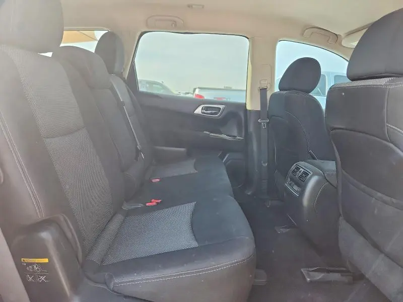 2017 NISSAN PATHFINDER SV  
