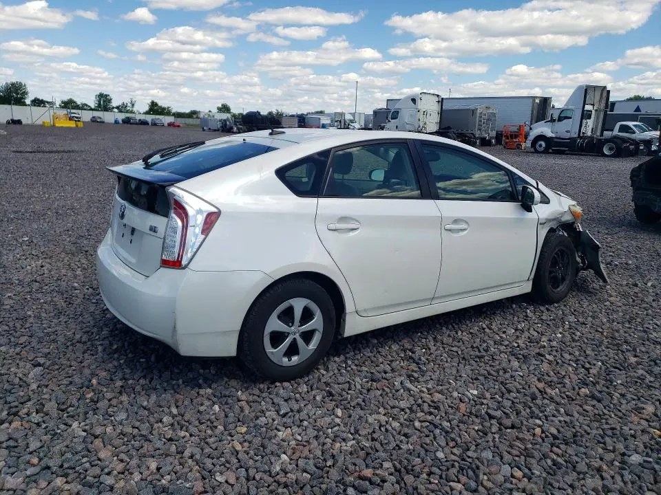 2014 TOYOTA PRIUS FOUR  