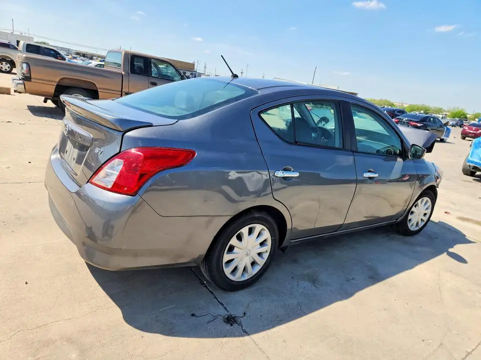 2019 NISSAN VERSA SV  