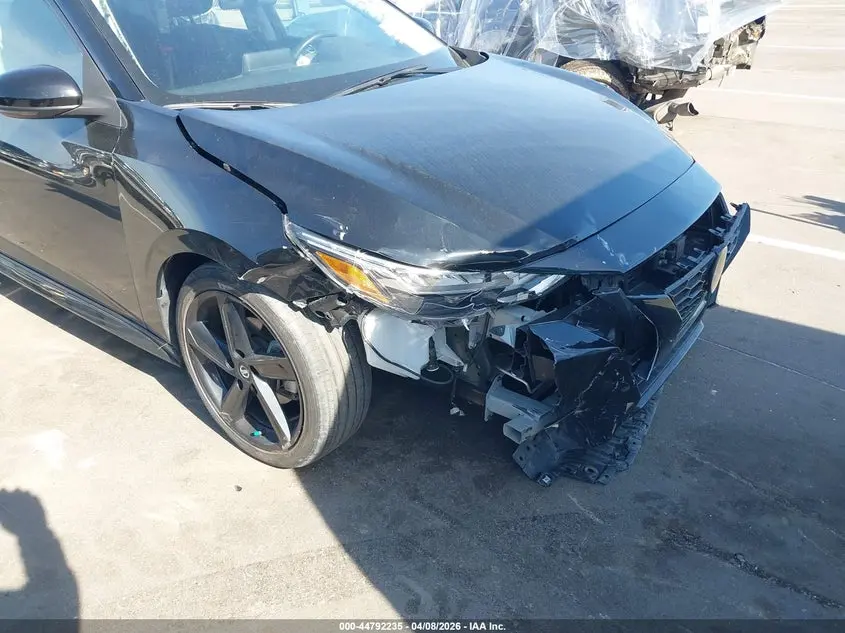 2023 NISSAN SENTRA SR XTRONIC CVT