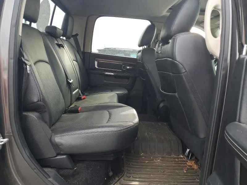 2015 RAM 1500 LARAMIE  