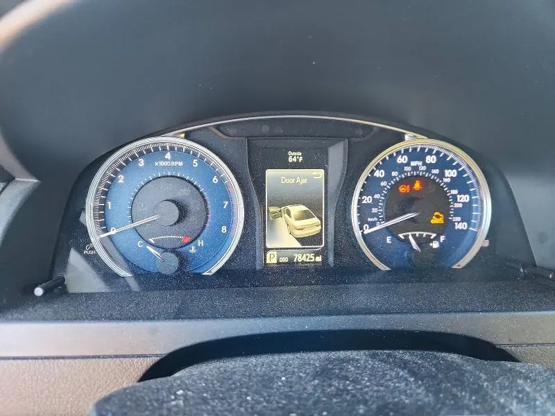 2017 TOYOTA CAMRY LE  