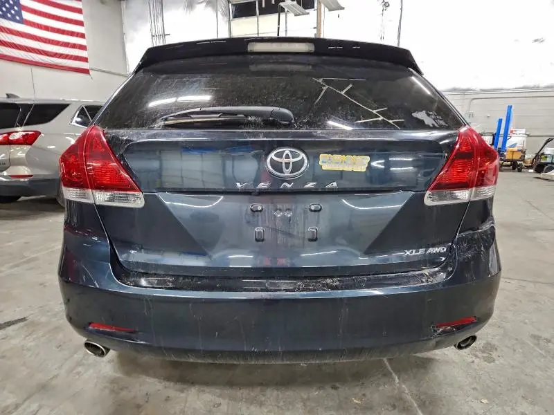 2013 TOYOTA VENZA LE  