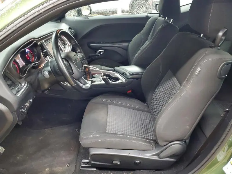 2021 DODGE CHALLENGER SXT  