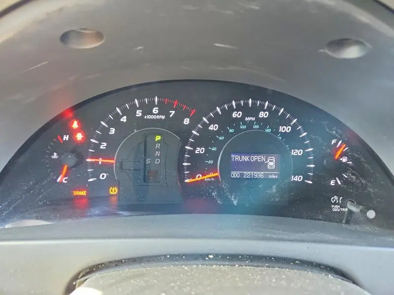 2011 TOYOTA CAMRY XLE  