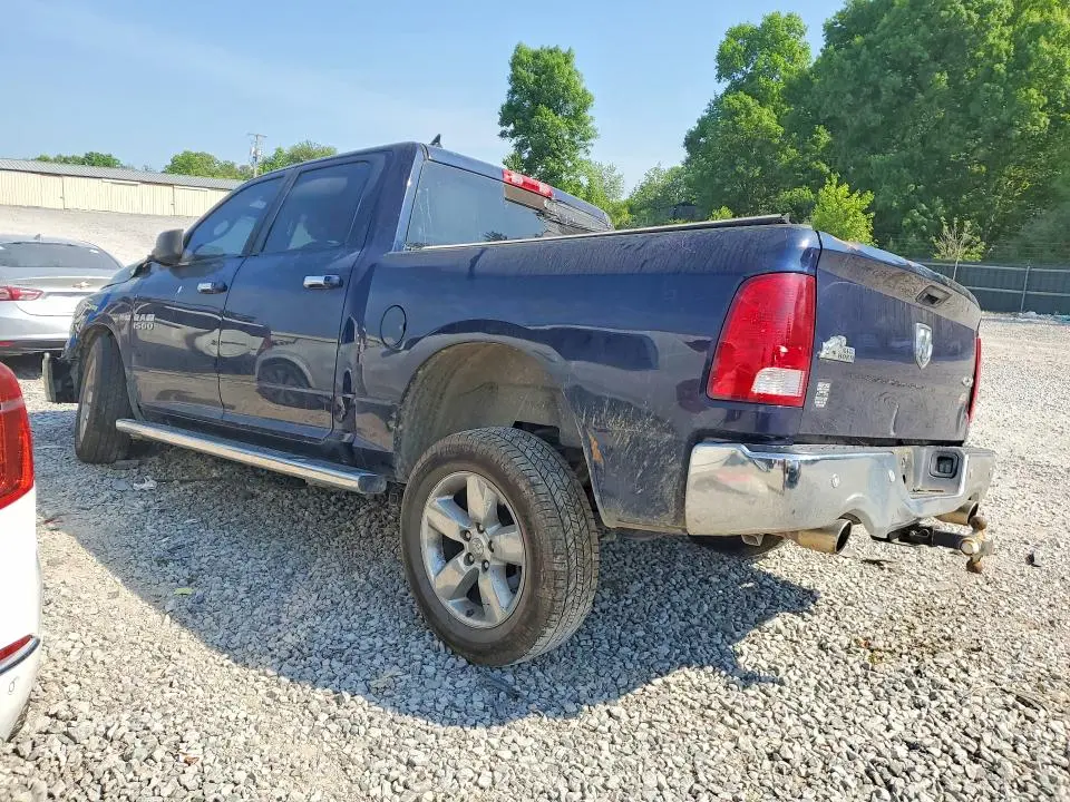 2016 RAM 1500 SLT  