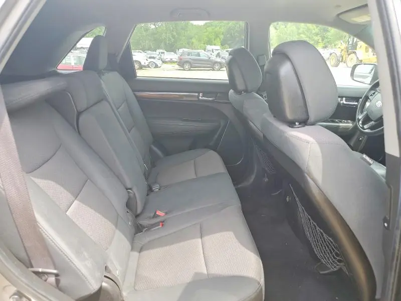 2013 KIA SORENTO LX  