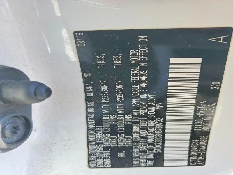 2017 TOYOTA SIENNA LE 8 PASSENGER  