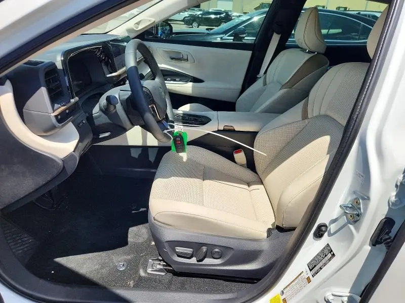 2026 TOYOTA CROWN LIMITED  